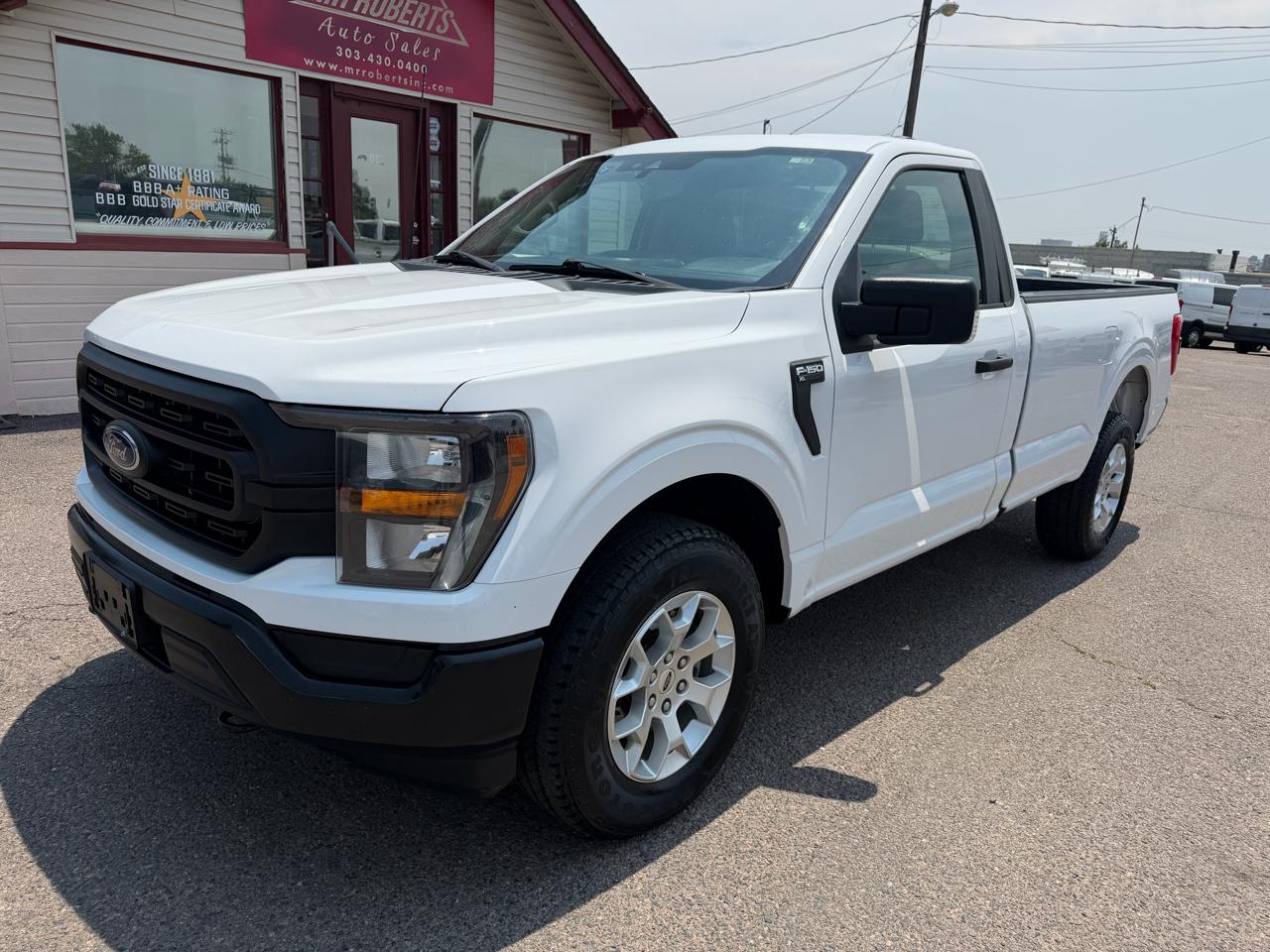 Ford F-150 XLT 4WD Reg Cab 8' Box 2023