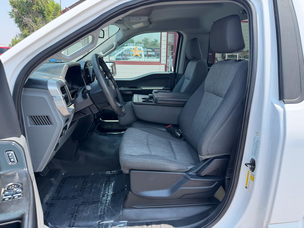 Ford F-150 XLT 4WD Reg Cab 8' Box 2023