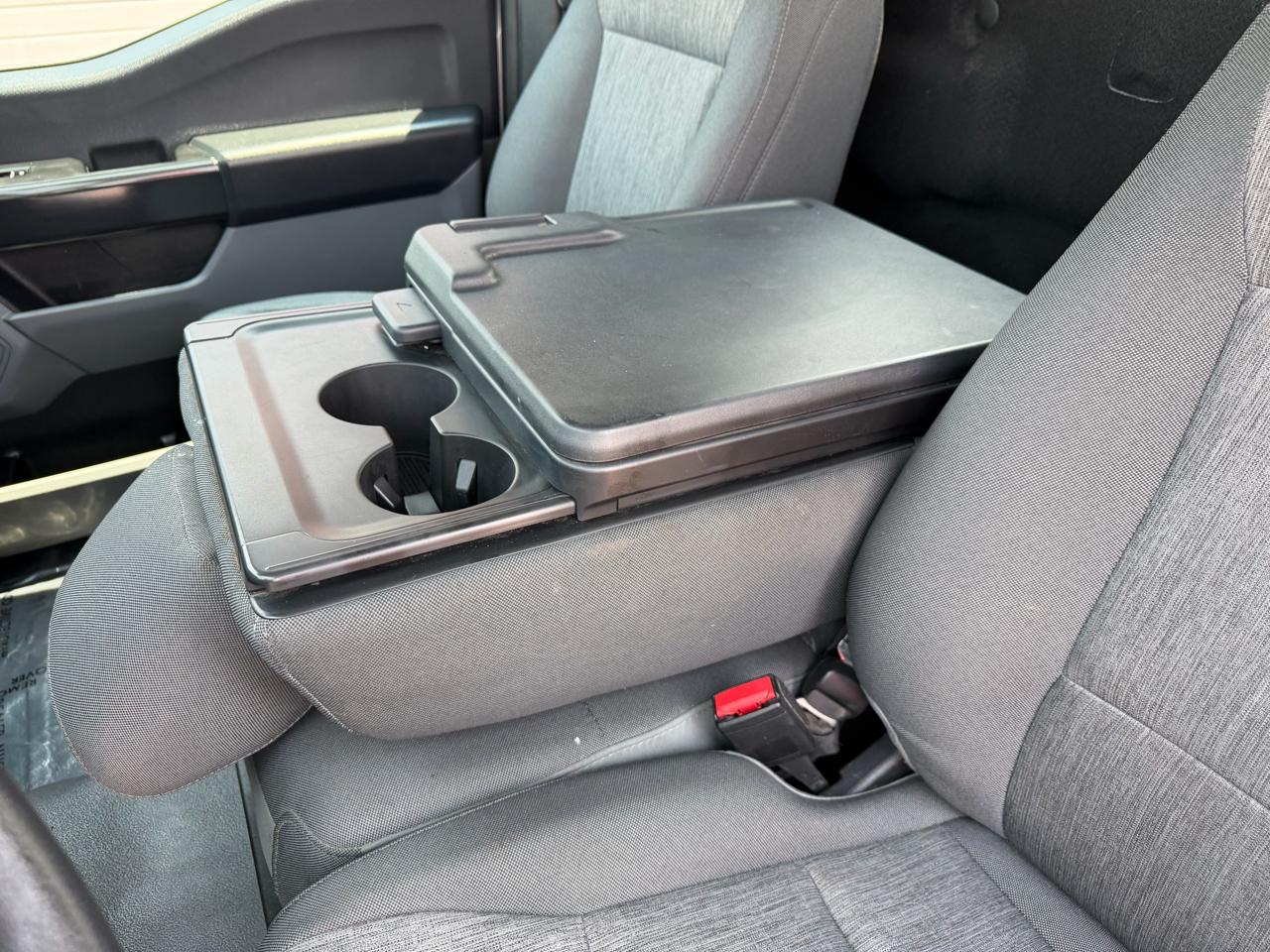 Ford F-150 XLT 4WD Reg Cab 8' Box 2023