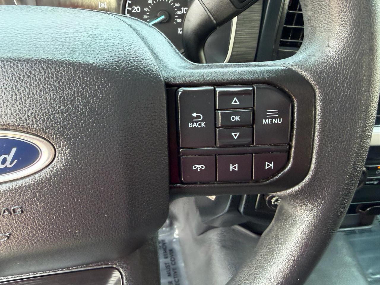 Ford F-150 XLT 4WD Reg Cab 8' Box 2023