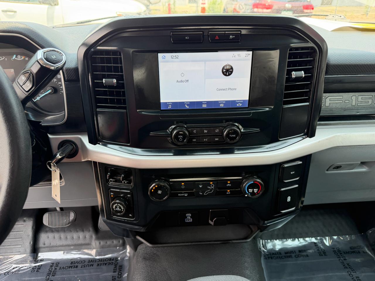 Ford F-150 XLT 4WD Reg Cab 8' Box 2023