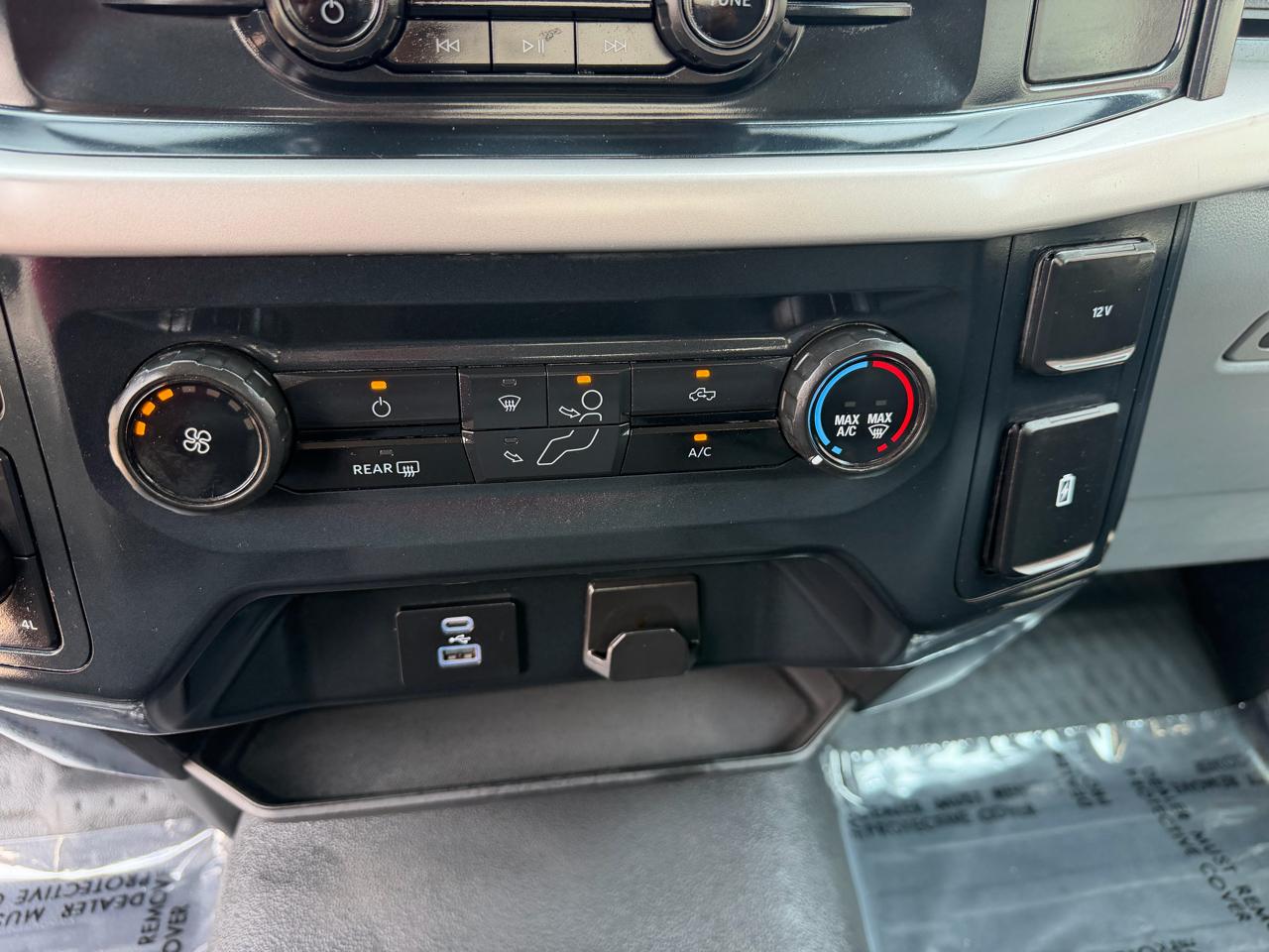 Ford F-150 XLT 4WD Reg Cab 8' Box 2023