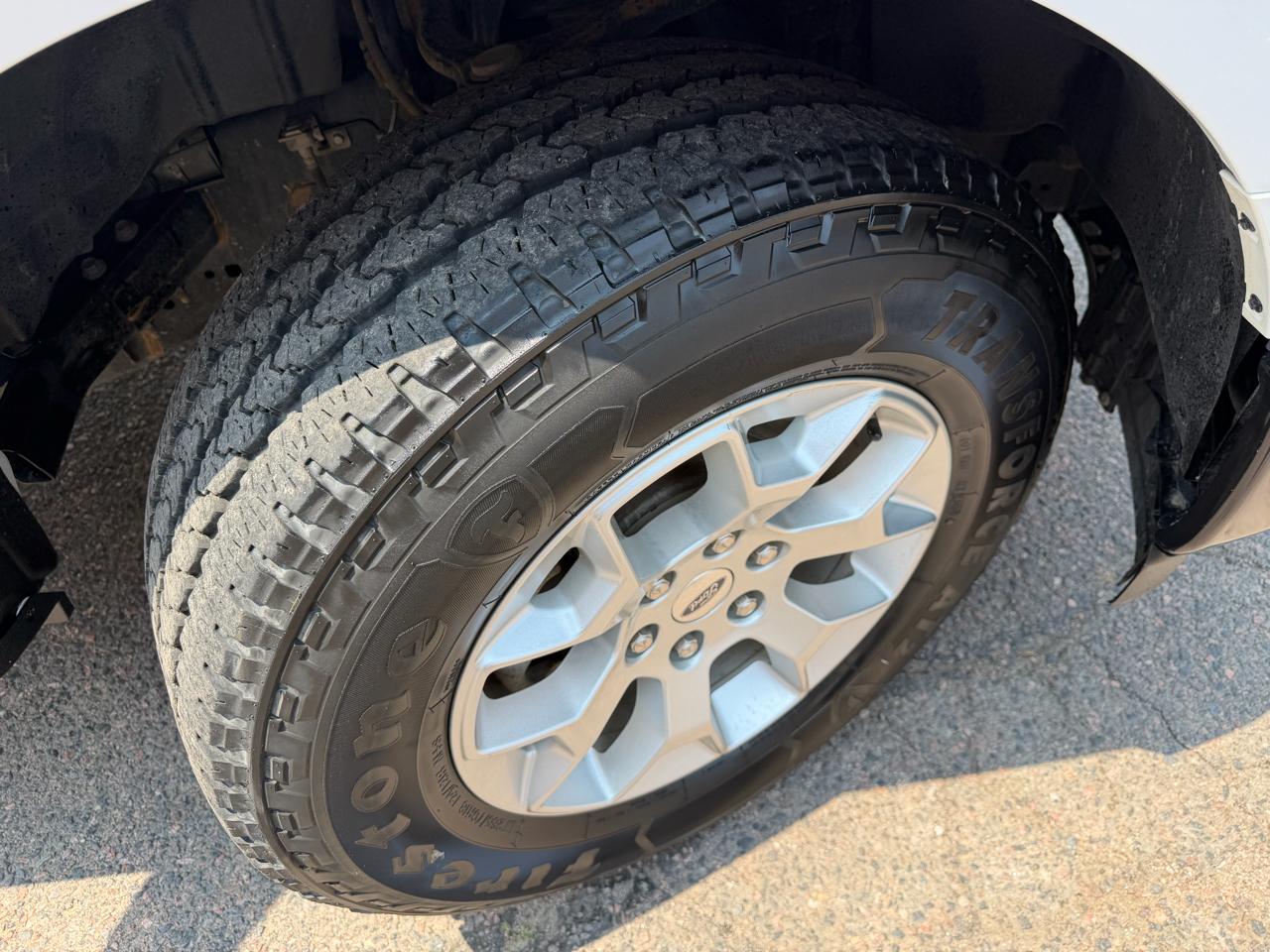 Ford F-150 XLT 4WD Reg Cab 8' Box 2023