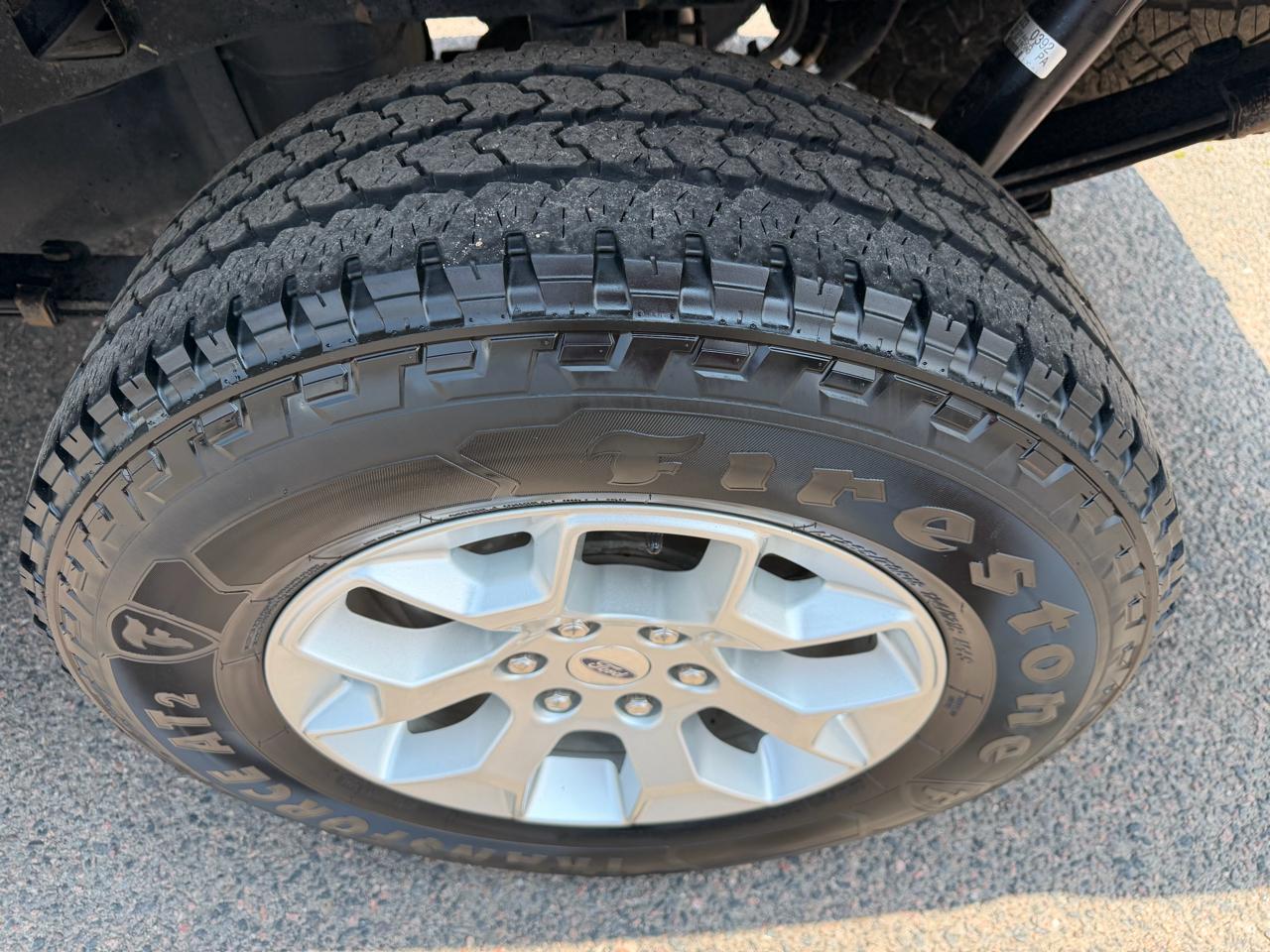 Ford F-150 XLT 4WD Reg Cab 8' Box 2023