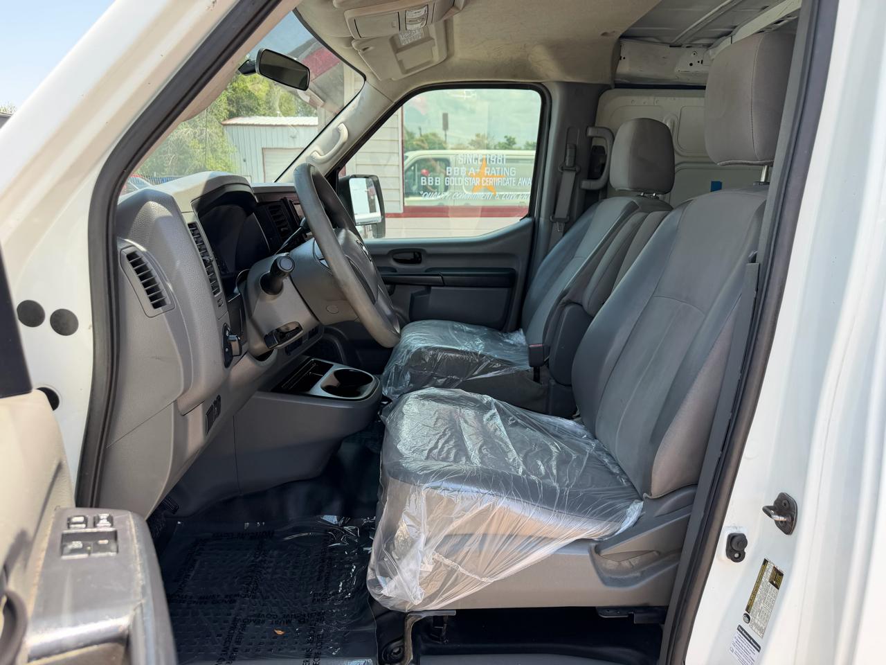 Nissan NV Standard Roof 1500 V6 S 2016