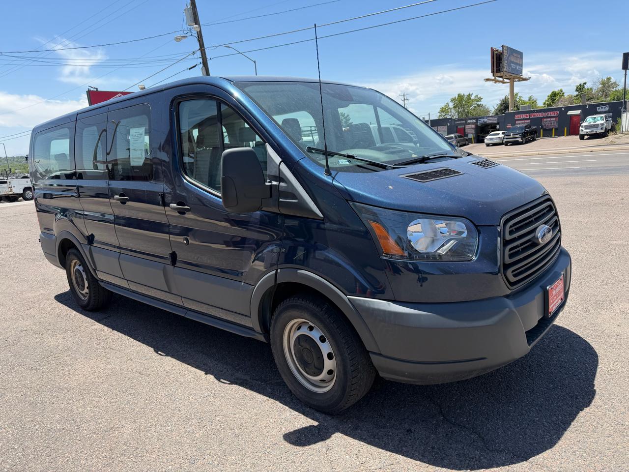 Ford Transit Passenger Wagon T-150 130" Low Roof XLT Swing-Out RH Dr 2018