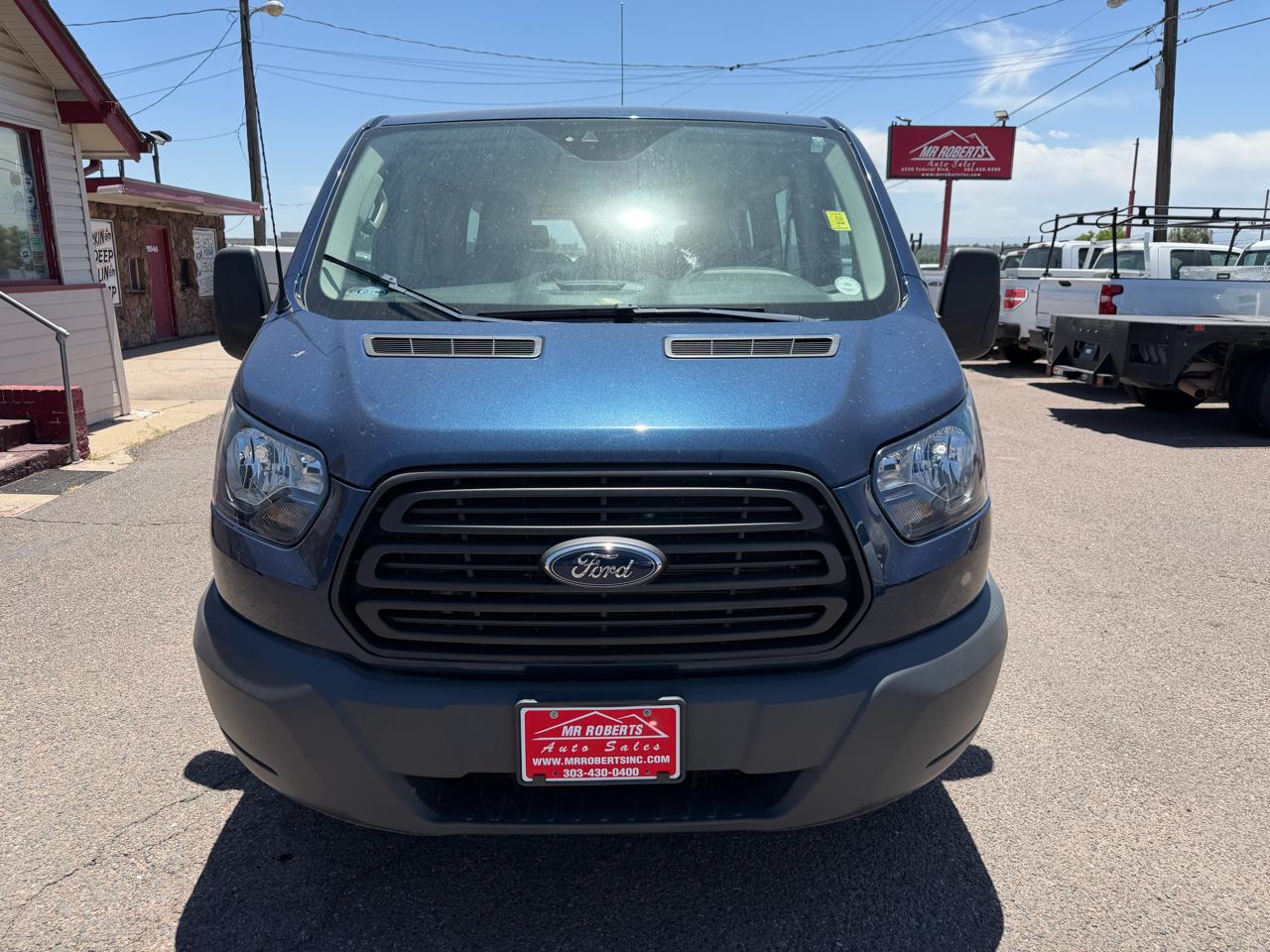 Ford Transit Passenger Wagon T-150 130" Low Roof XLT Swing-Out RH Dr 2018
