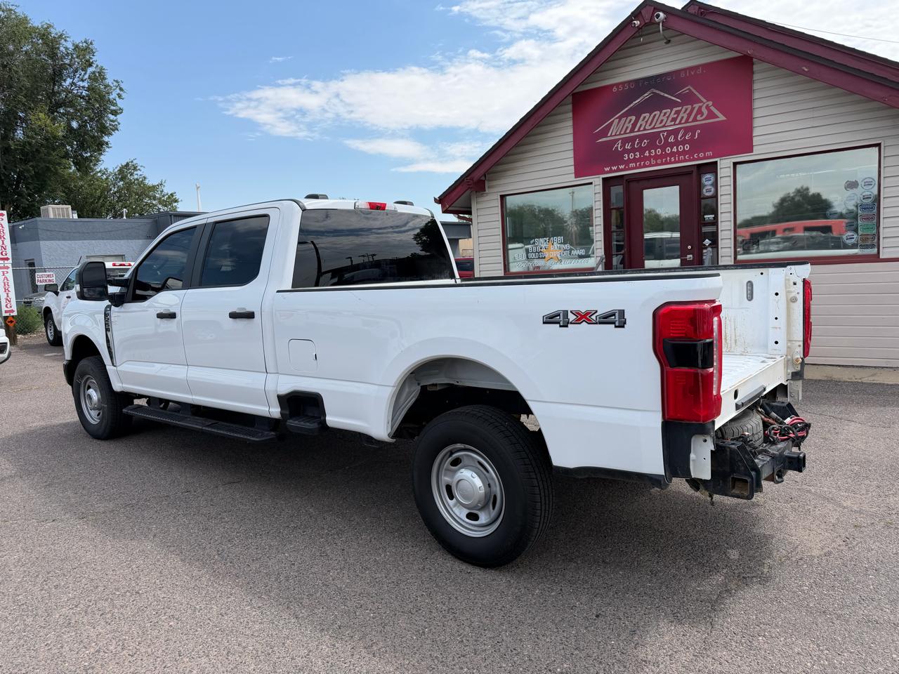 Ford Super Duty F-250 SRW XL 4WD Crew Cab 8' Box 2023