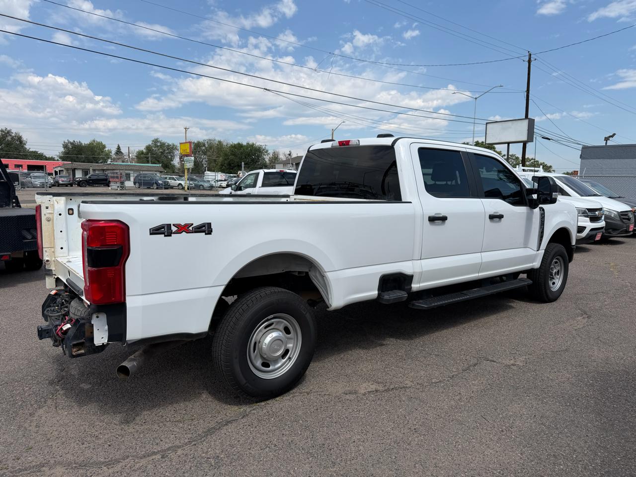 Ford Super Duty F-250 SRW XL 4WD Crew Cab 8' Box 2023