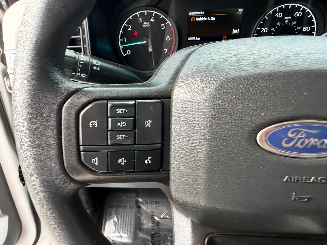 Ford Super Duty F-250 SRW XL 4WD Crew Cab 8' Box 2023