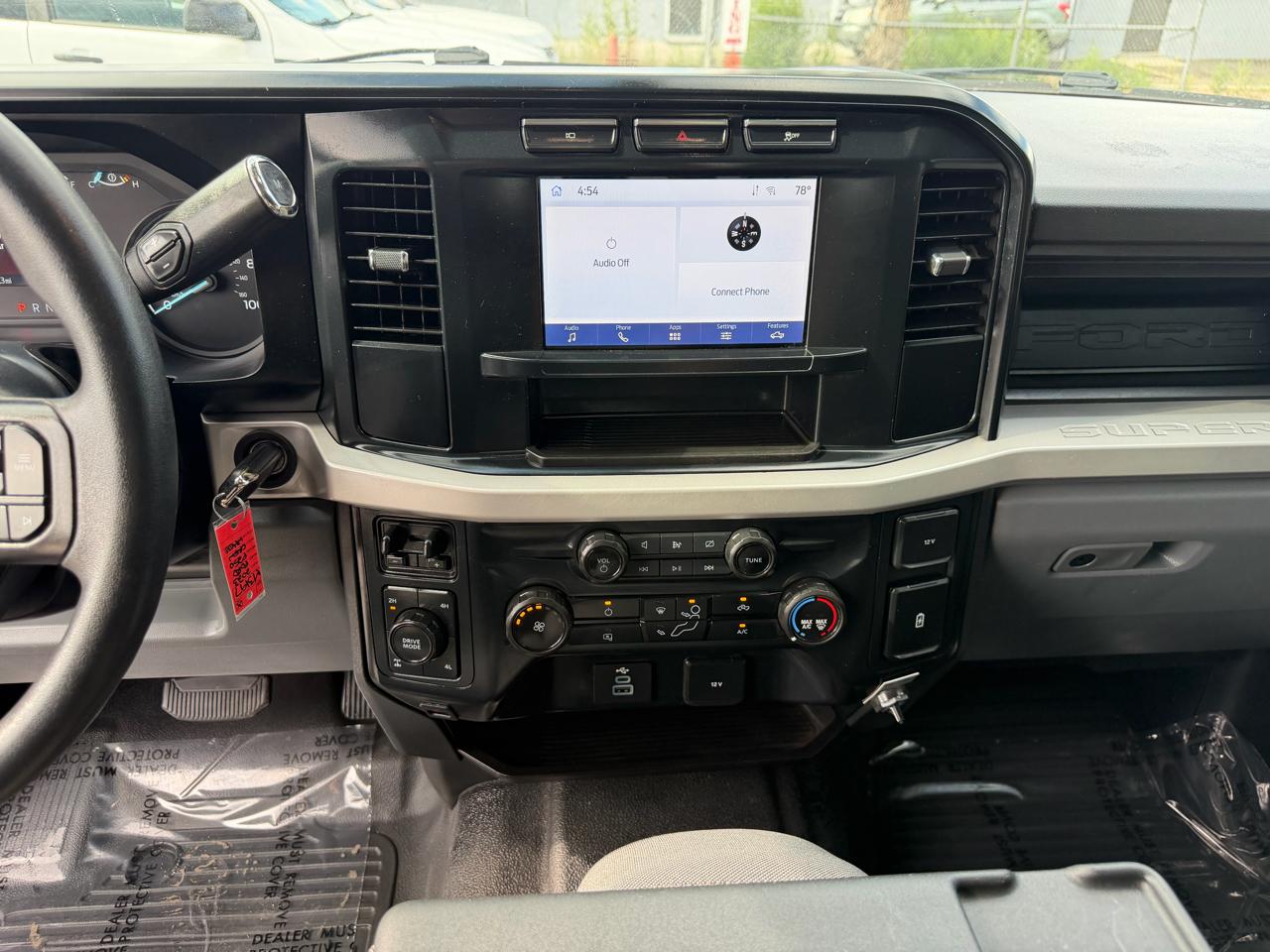Ford Super Duty F-250 SRW XL 4WD Crew Cab 8' Box 2023