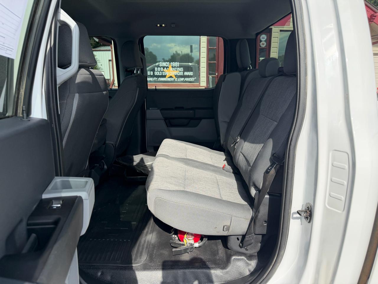 Ford Super Duty F-250 SRW XL 4WD Crew Cab 8' Box 2023
