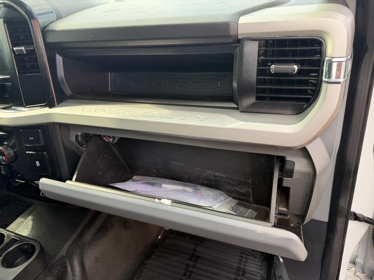 Ford Super Duty F-250 SRW XL 4WD Crew Cab 8' Box 2023