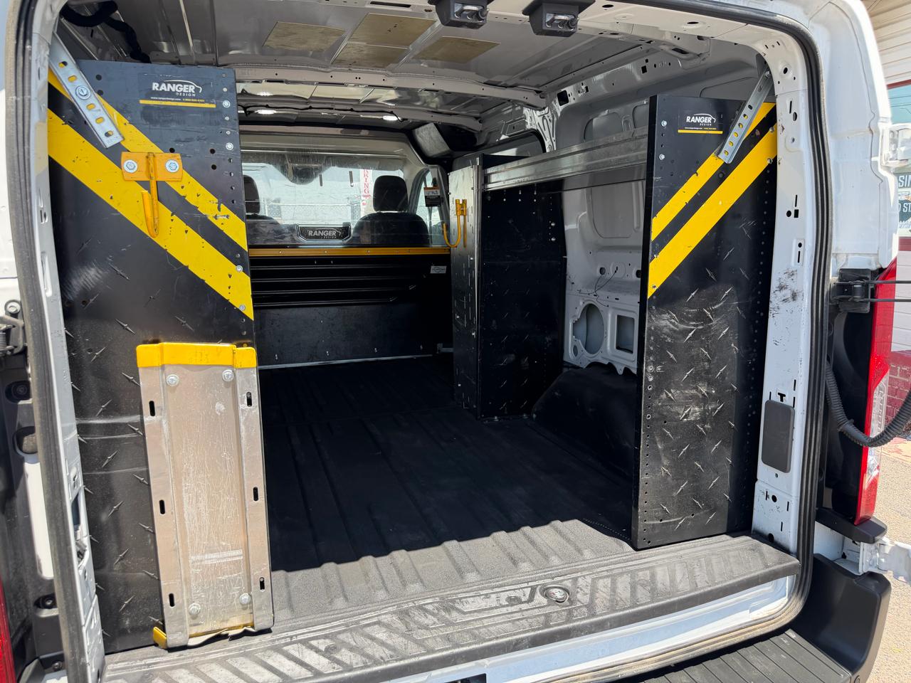 Ford Transit Cargo Van T-250 130" Low Rf 9070 GVWR RWD 2022