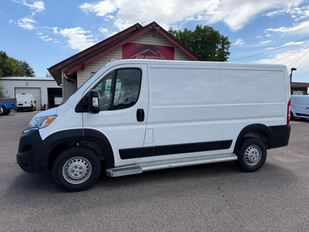 RAM ProMaster Cargo Van Tradesman 2500 Low Roof 136" WB w/Pass Seat 2025