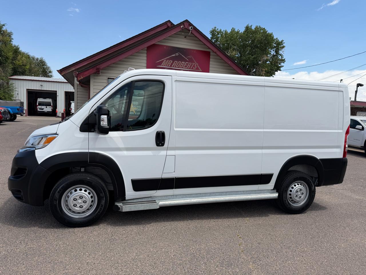 RAM ProMaster Cargo Van Tradesman 2500 Low Roof 136" WB w/Pass Seat 2025