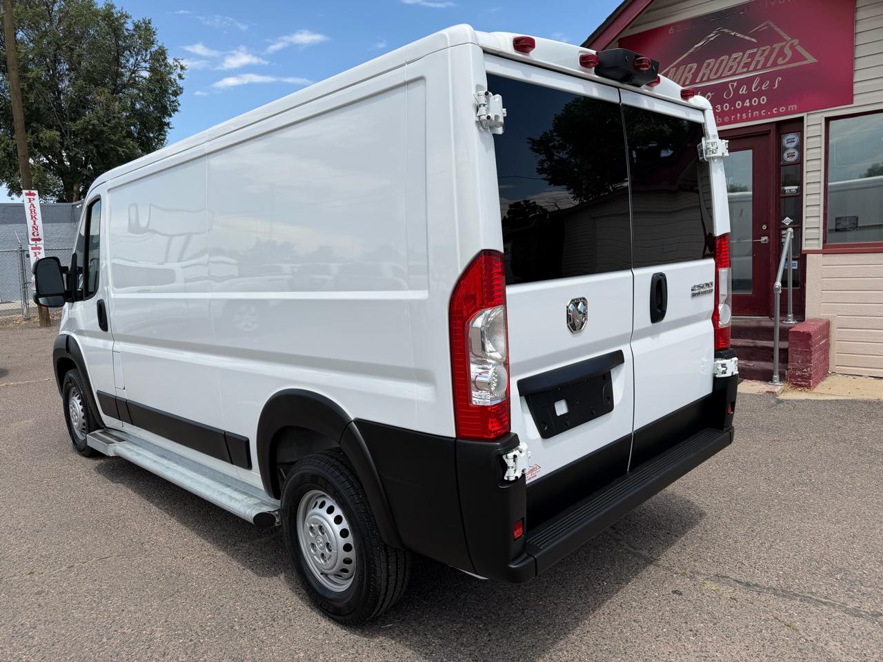 RAM ProMaster Cargo Van Tradesman 2500 Low Roof 136" WB w/Pass Seat 2025