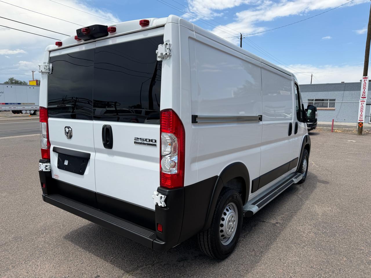 RAM ProMaster Cargo Van Tradesman 2500 Low Roof 136" WB w/Pass Seat 2025
