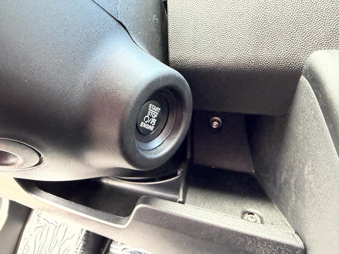 RAM ProMaster Cargo Van Tradesman 2500 Low Roof 136" WB w/Pass Seat 2025