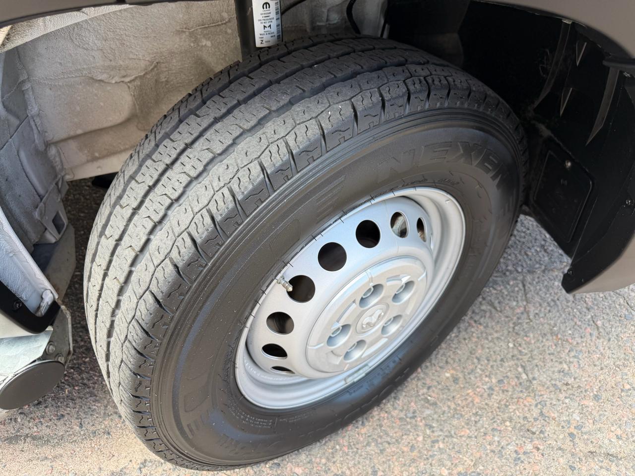 RAM ProMaster Cargo Van Tradesman 2500 Low Roof 136" WB w/Pass Seat 2025