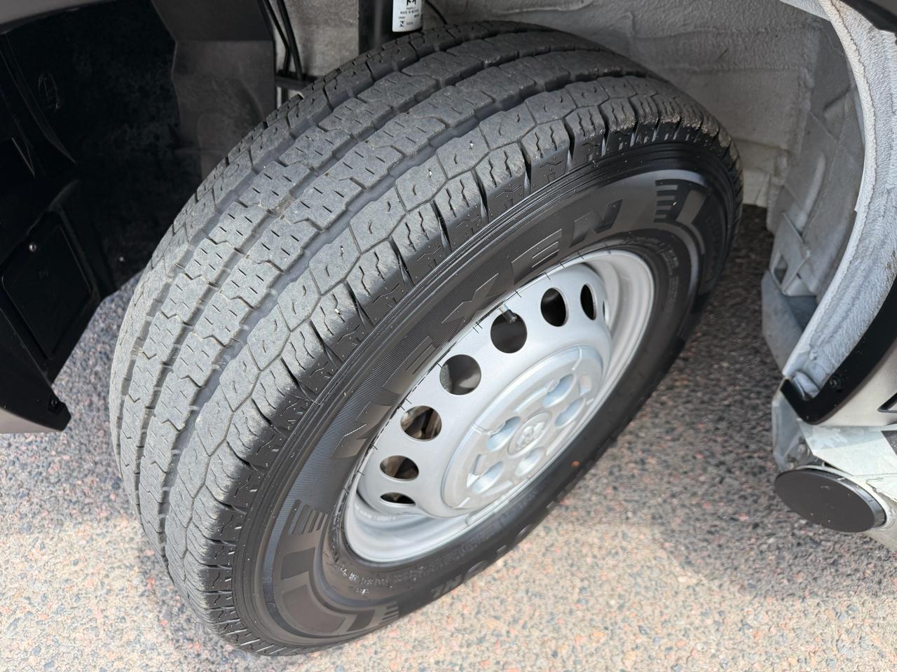 RAM ProMaster Cargo Van Tradesman 2500 Low Roof 136" WB w/Pass Seat 2025