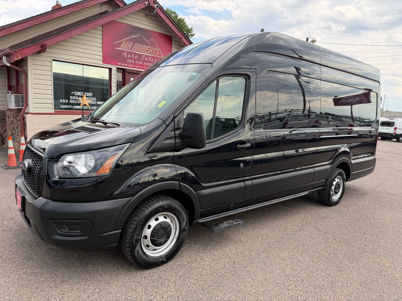 Ford Transit Cargo Van T-250 148" EL Hi Rf 9070 GVWR RWD 2023
