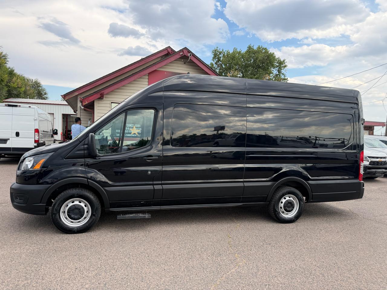 Ford Transit Cargo Van T-250 148" EL Hi Rf 9070 GVWR RWD 2023