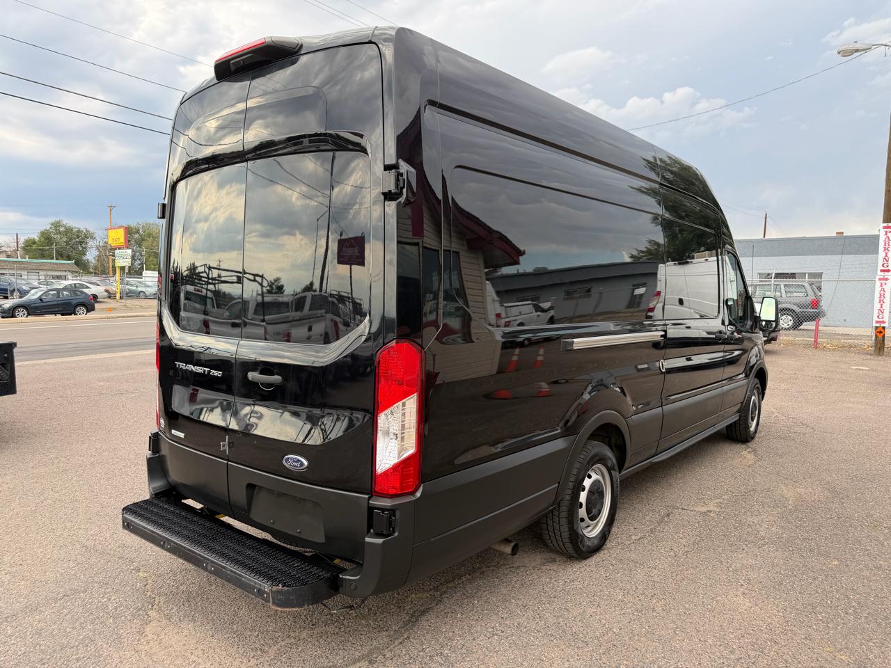 Ford Transit Cargo Van T-250 148" EL Hi Rf 9070 GVWR RWD 2023