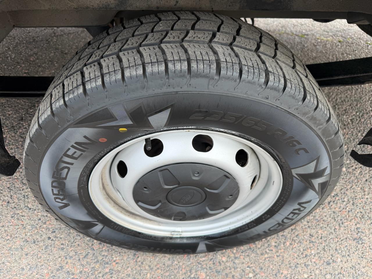 Ford Transit Cargo Van T-250 148" EL Hi Rf 9070 GVWR RWD 2023