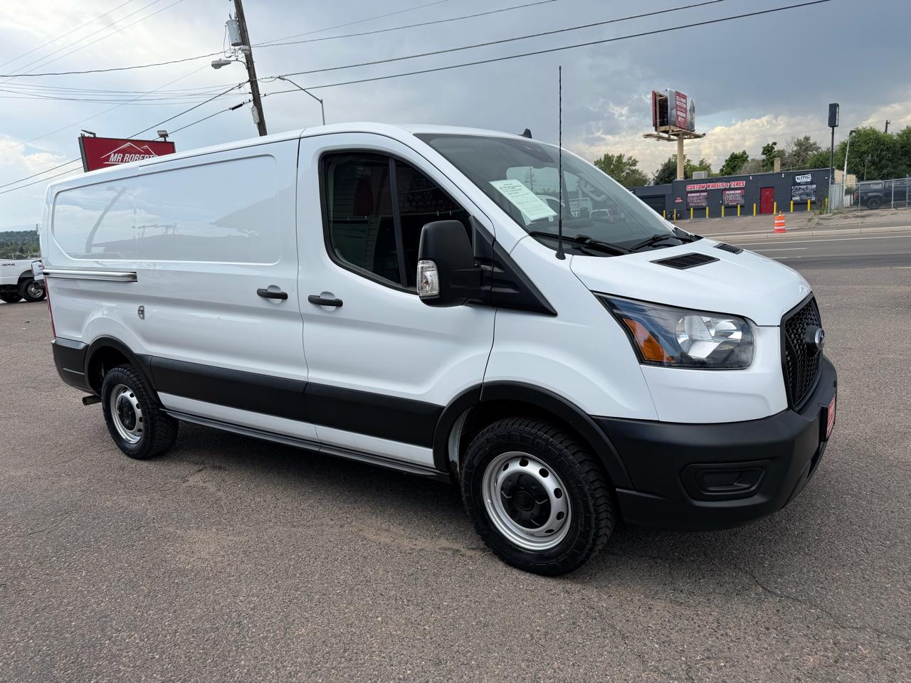 Ford Transit Cargo Van T-250 130" Low Rf 9070 GVWR RWD 2021
