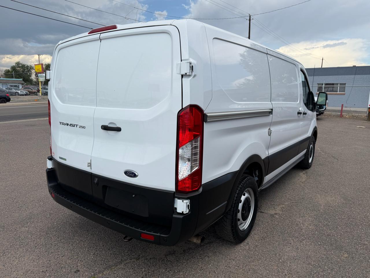 Ford Transit Cargo Van T-250 130" Low Rf 9070 GVWR RWD 2021