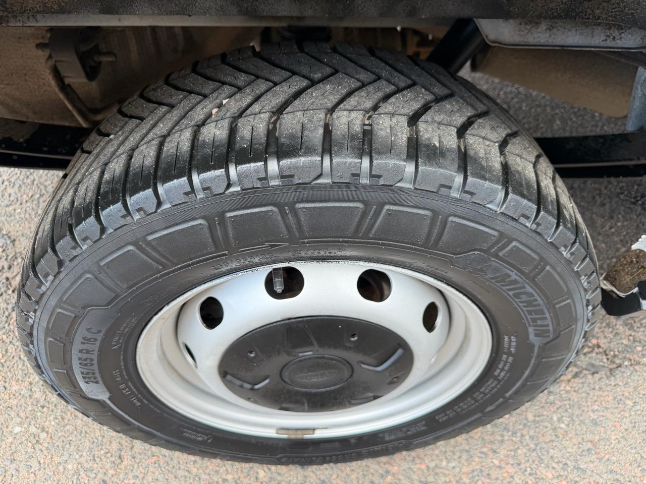 Ford Transit Cargo Van T-250 130" Low Rf 9070 GVWR RWD 2021