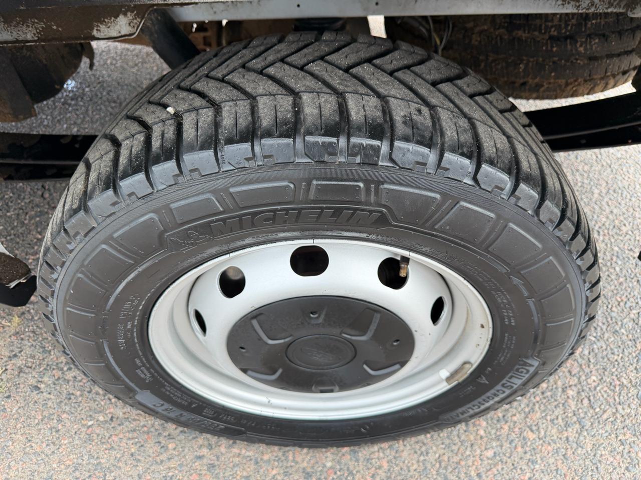 Ford Transit Cargo Van T-250 130" Low Rf 9070 GVWR RWD 2021