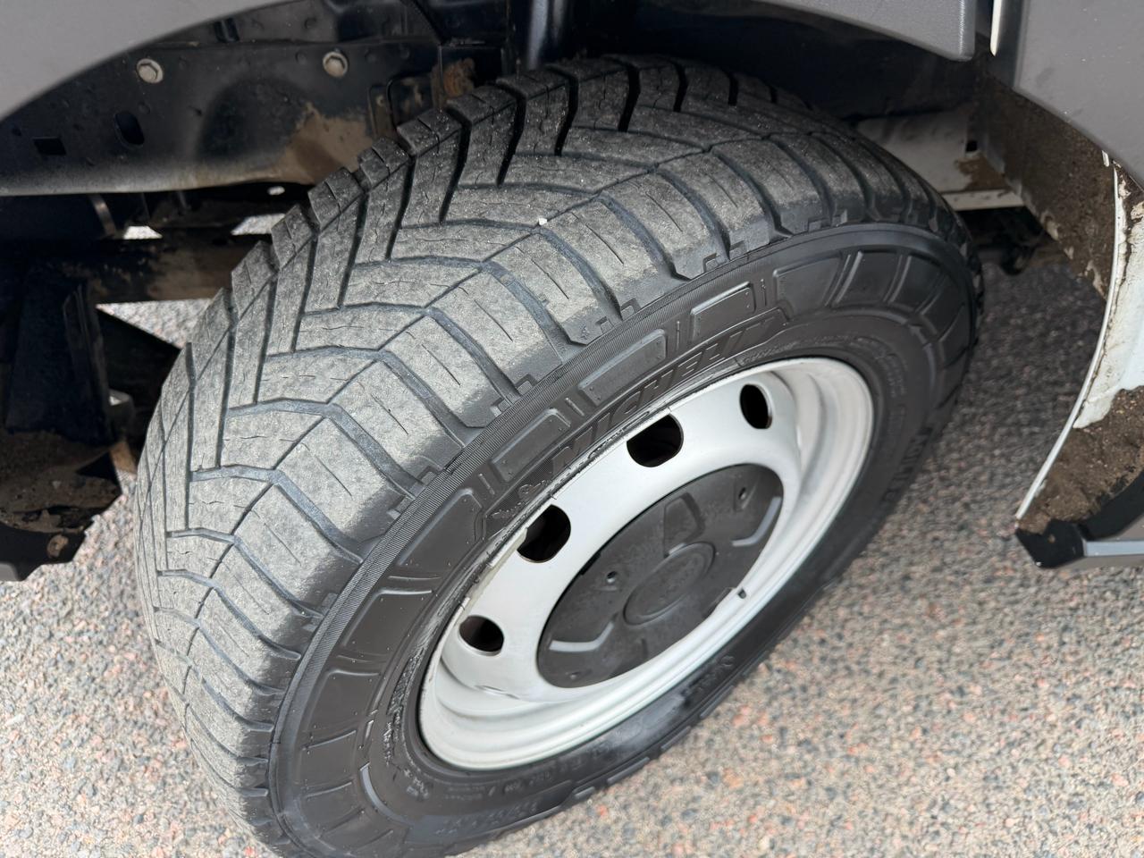 Ford Transit Cargo Van T-250 130" Low Rf 9070 GVWR RWD 2021