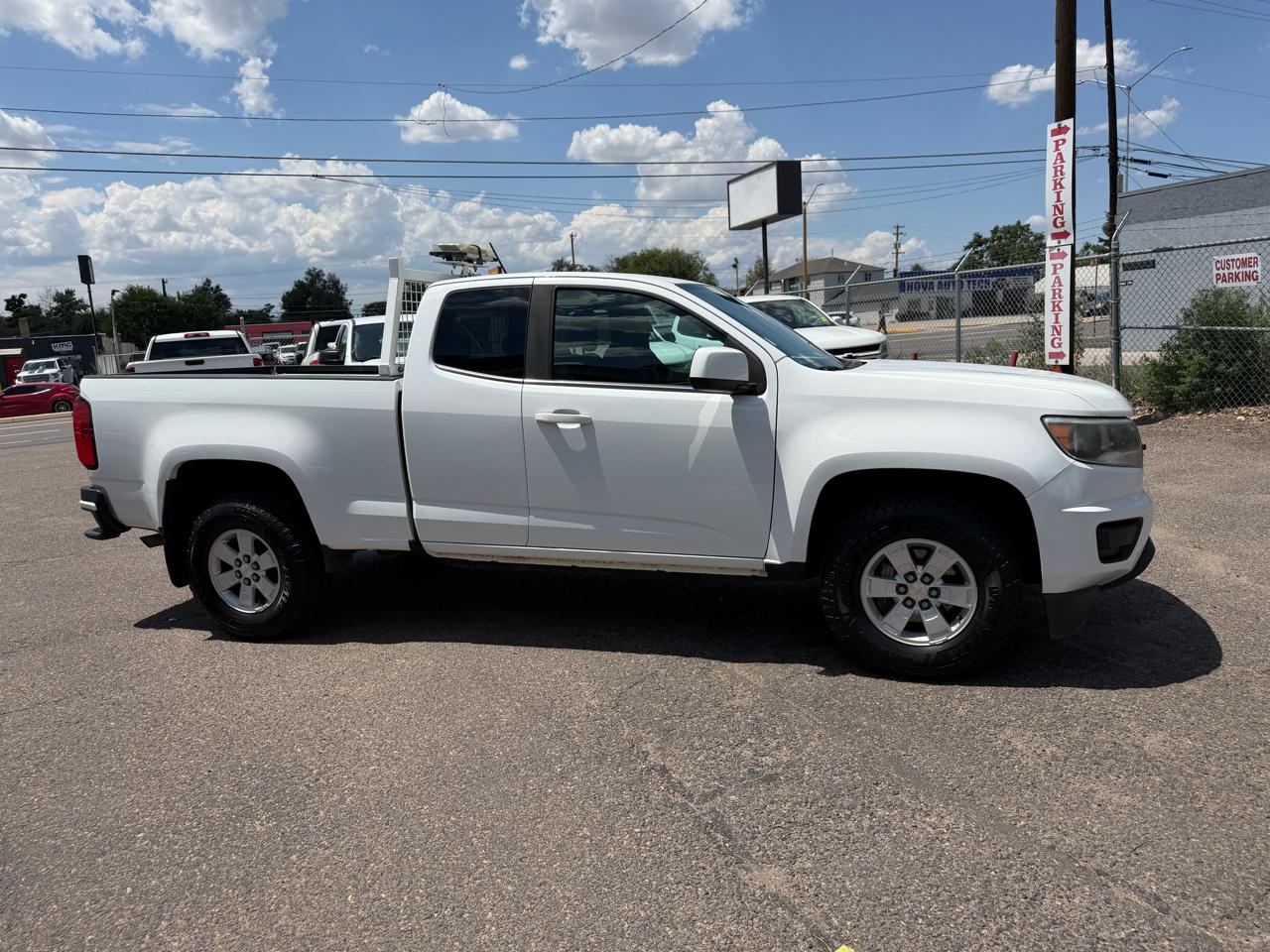 White 2019 Chevrolet Colorado Pickup Truck Four-Wheel Drive Automatic