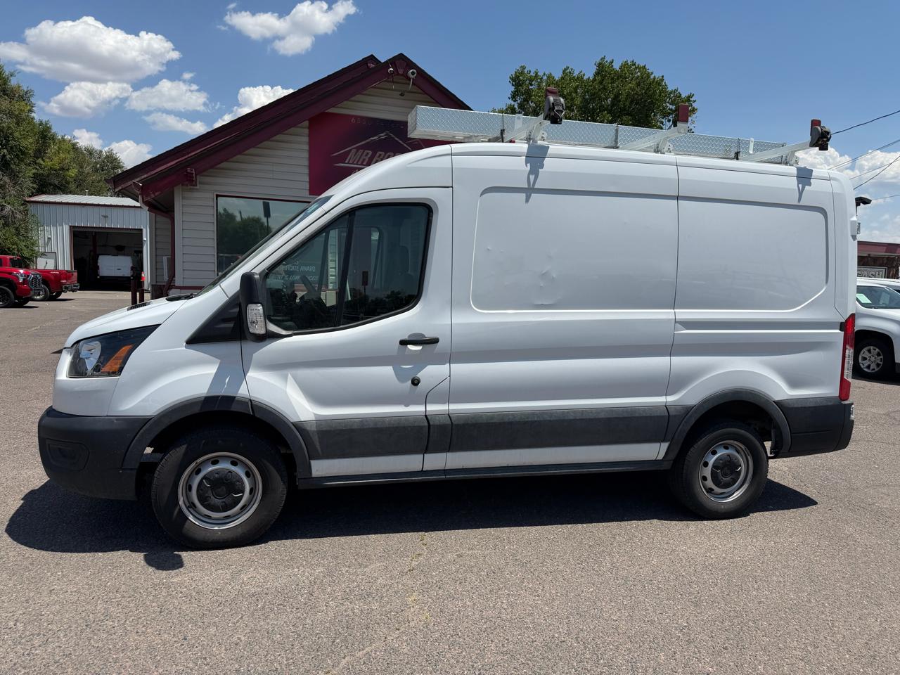 Ford Transit Cargo Van T-250 130" Med Rf 9070 GVWR RWD 2023