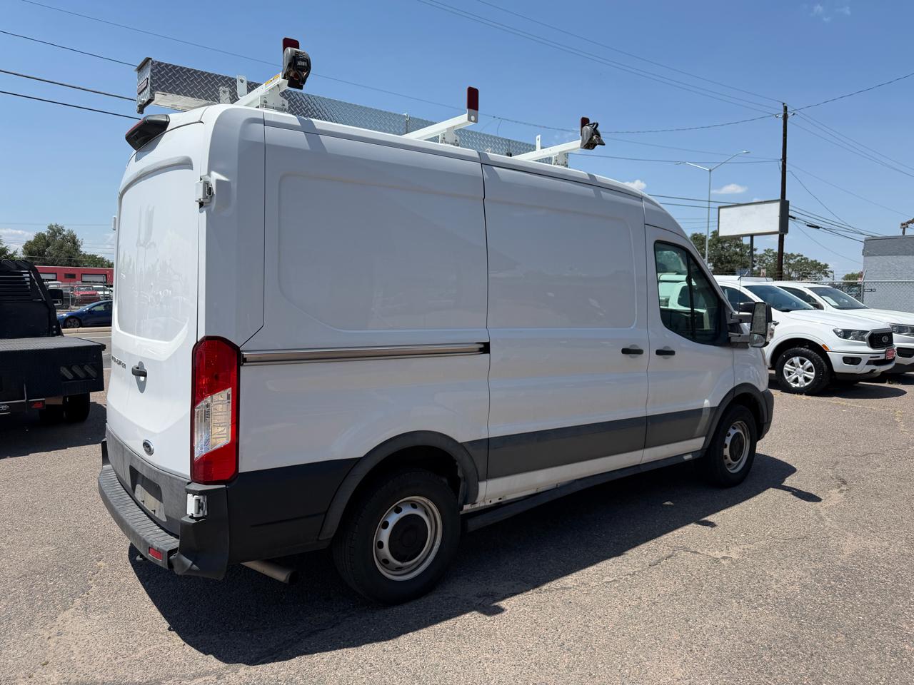 Ford Transit Cargo Van T-250 130" Med Rf 9070 GVWR RWD 2023