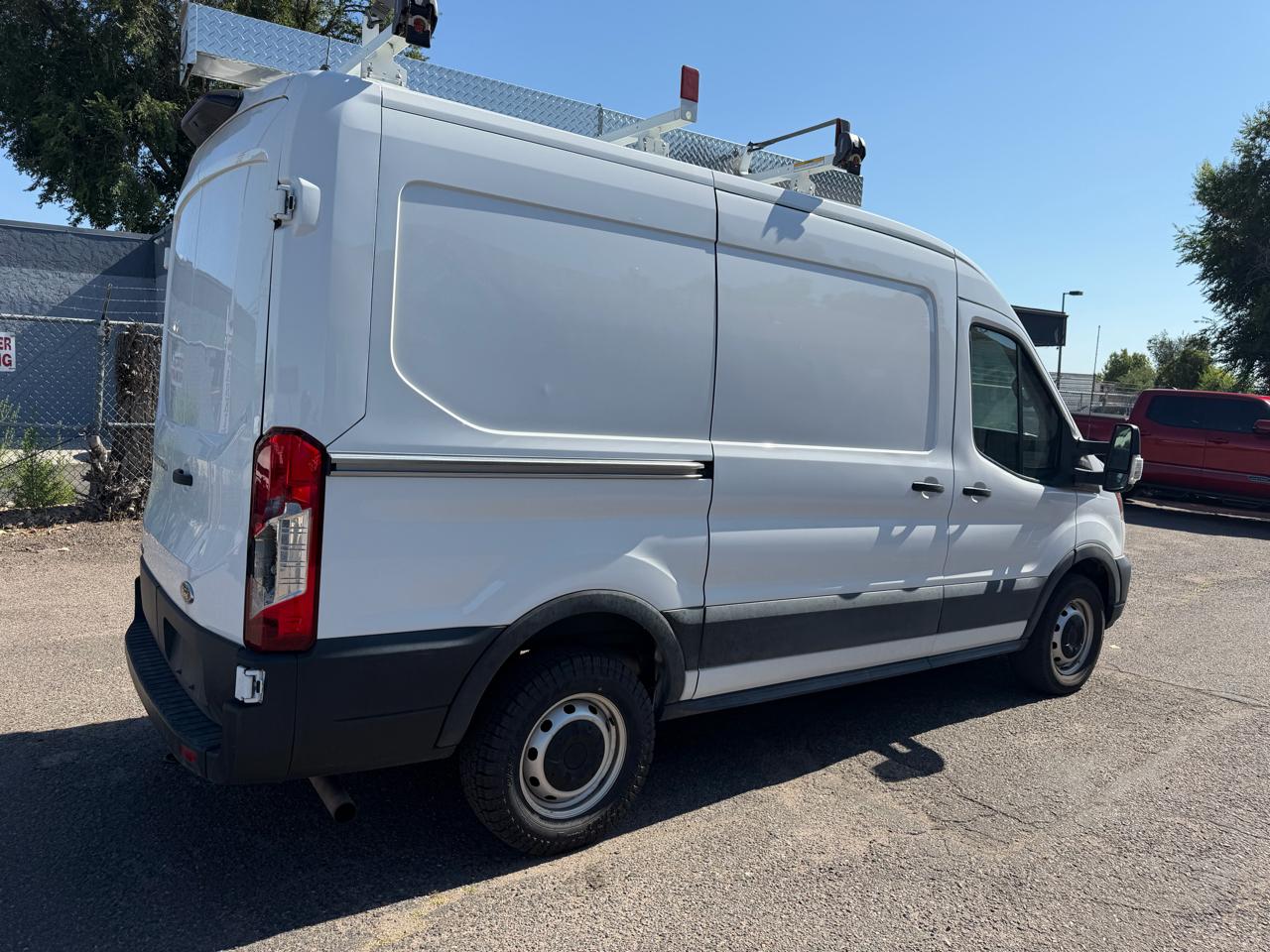 Ford Transit Cargo Van T-250 130" Med Rf 9070 GVWR RWD 2023