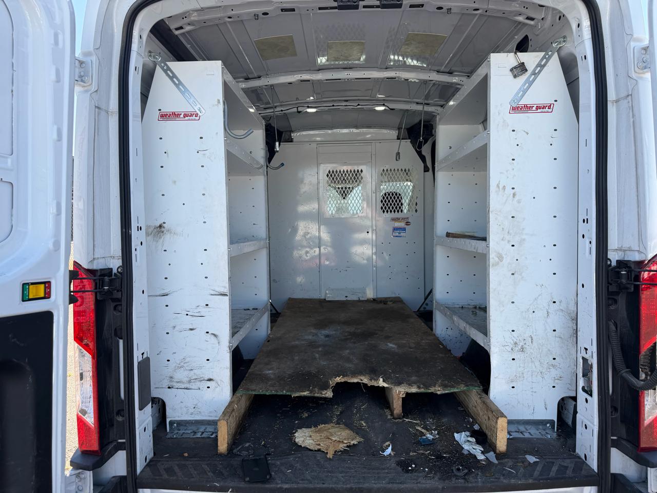 Ford Transit Cargo Van T-250 130" Med Rf 9070 GVWR RWD 2023