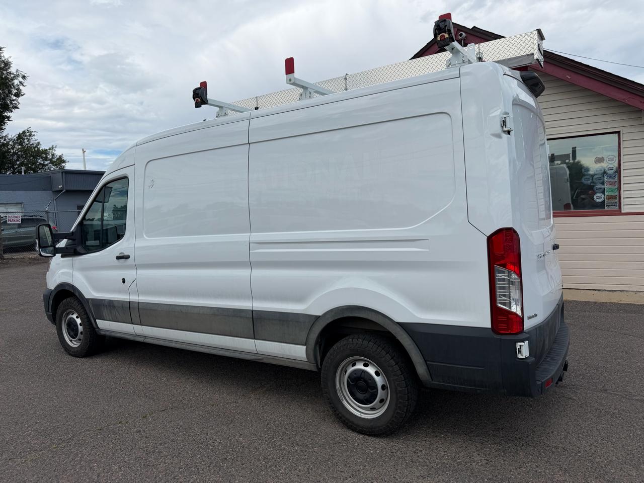 Ford Transit Cargo Van T-250 148" Med Rf 9070 GVWR RWD 2023