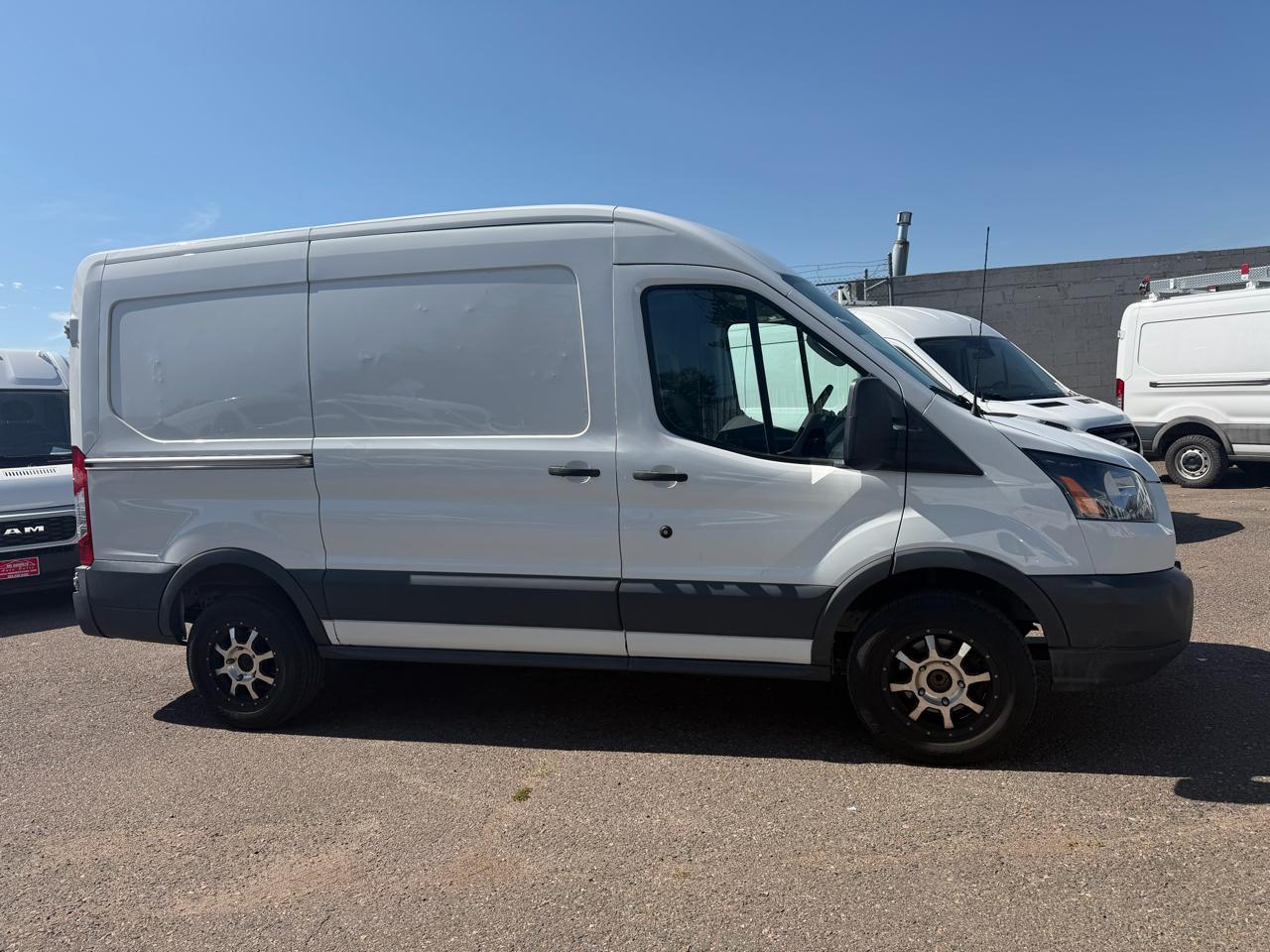 Ford Transit Van T-250 130" Med Rf 9000 GVWR Sliding RH Dr 2018