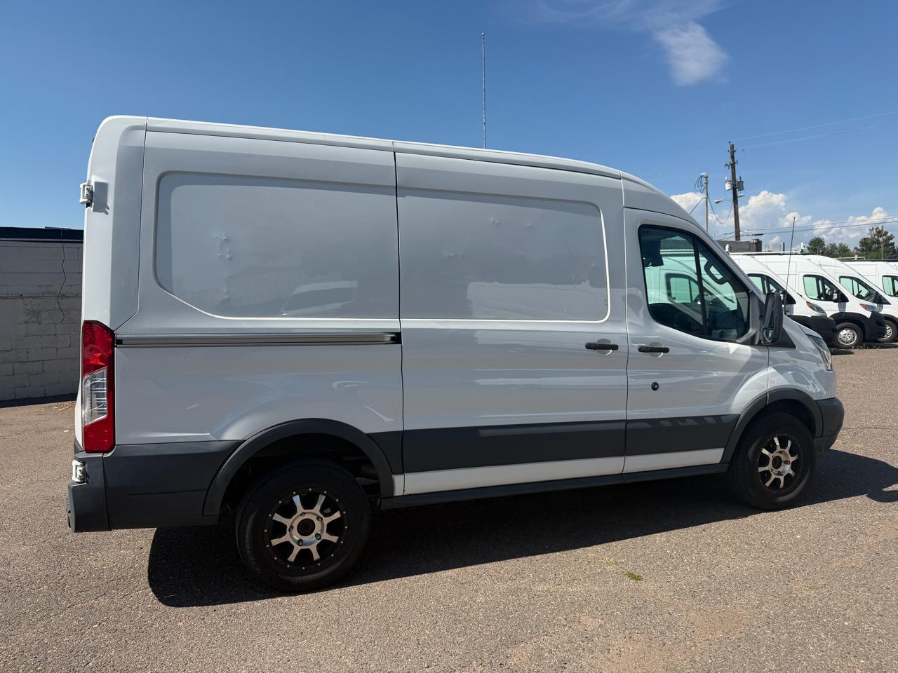 Ford Transit Van T-250 130" Med Rf 9000 GVWR Sliding RH Dr 2018