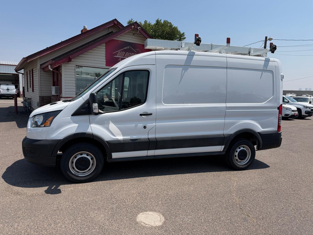 Ford Transit Cargo Van T-250 130" Med Rf 9070 GVWR RWD 2023