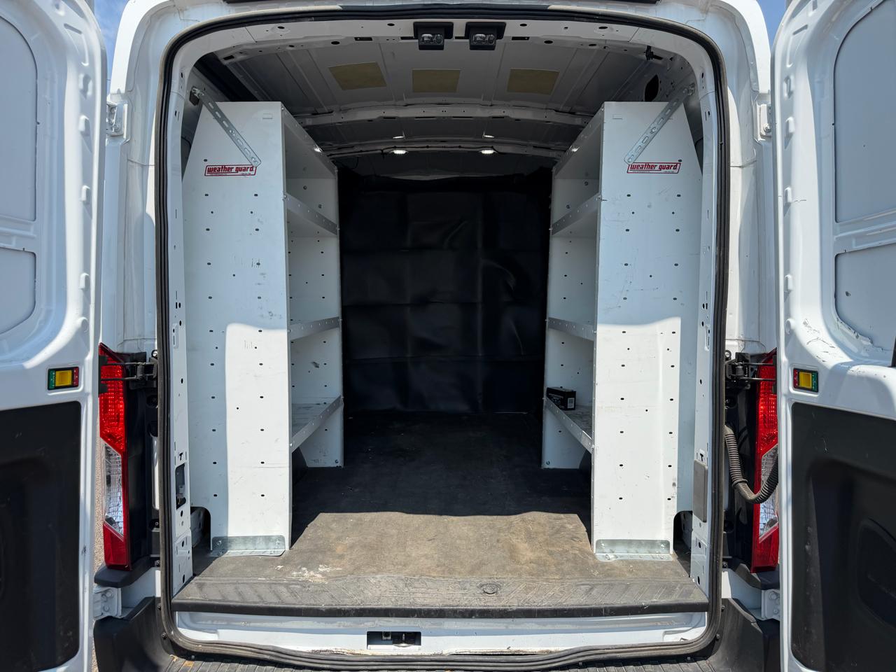 Ford Transit Cargo Van T-250 130" Med Rf 9070 GVWR RWD 2023