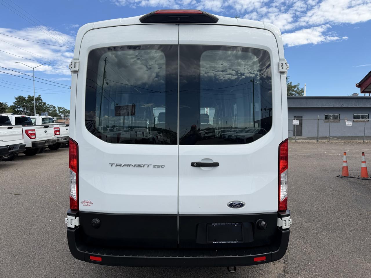 Ford Transit Cargo Van T-250 148" Med Rf 9070 GVWR RWD 2020