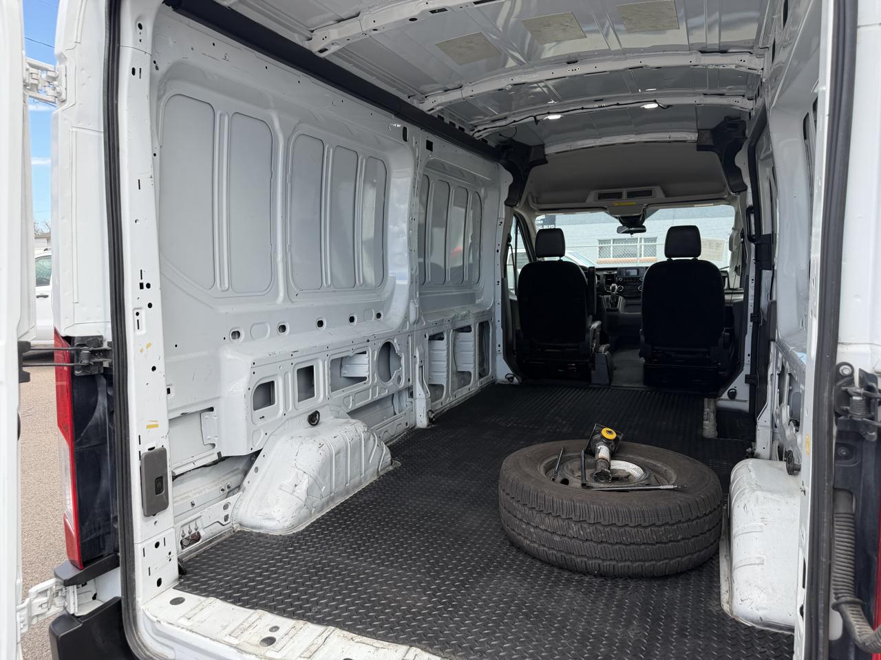Ford Transit Cargo Van T-250 148" Med Rf 9070 GVWR RWD 2020