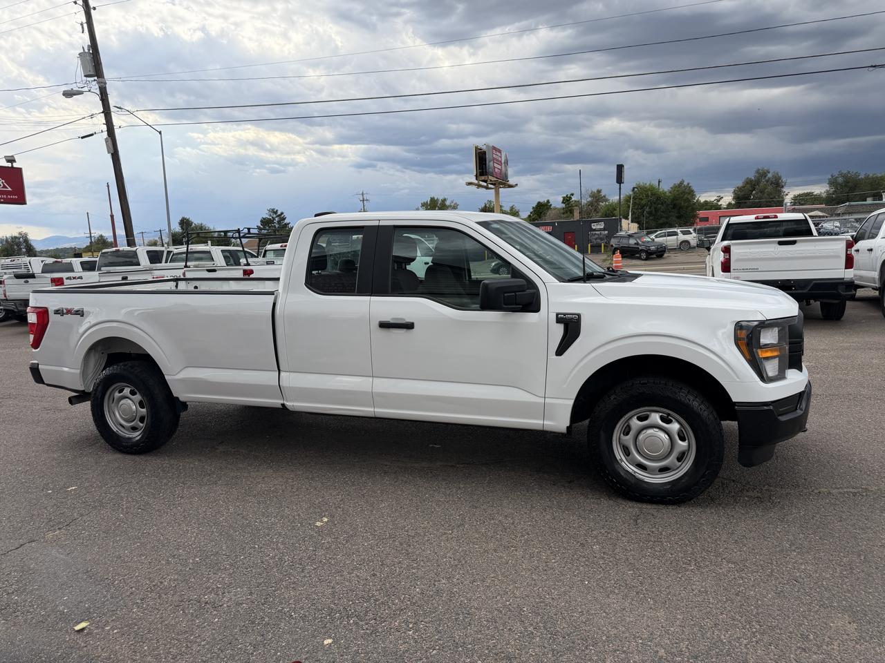 Ford F-150 XL SuperCab Long Bed 4WD 2023