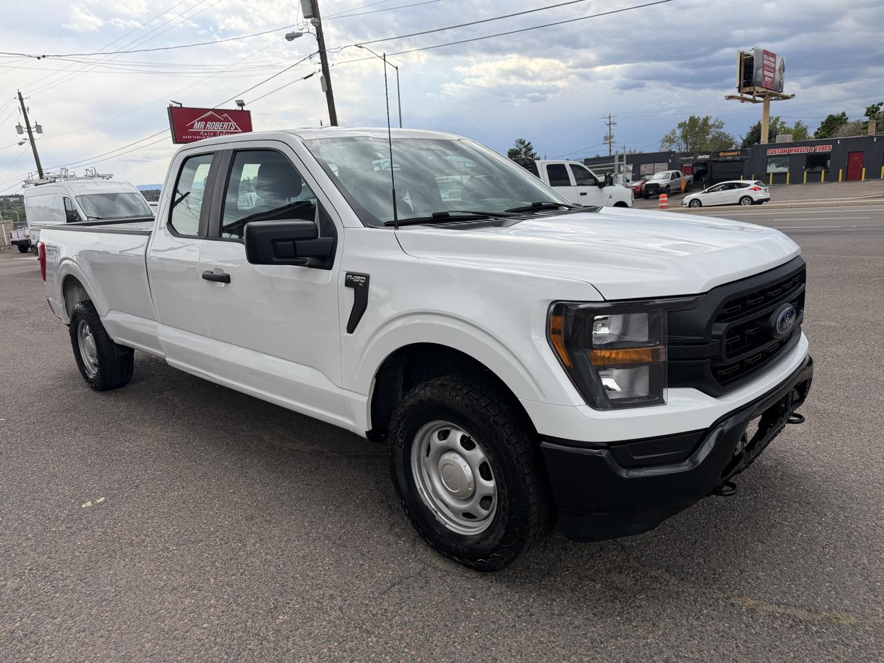 Ford F-150 XL SuperCab Long Bed 4WD 2023