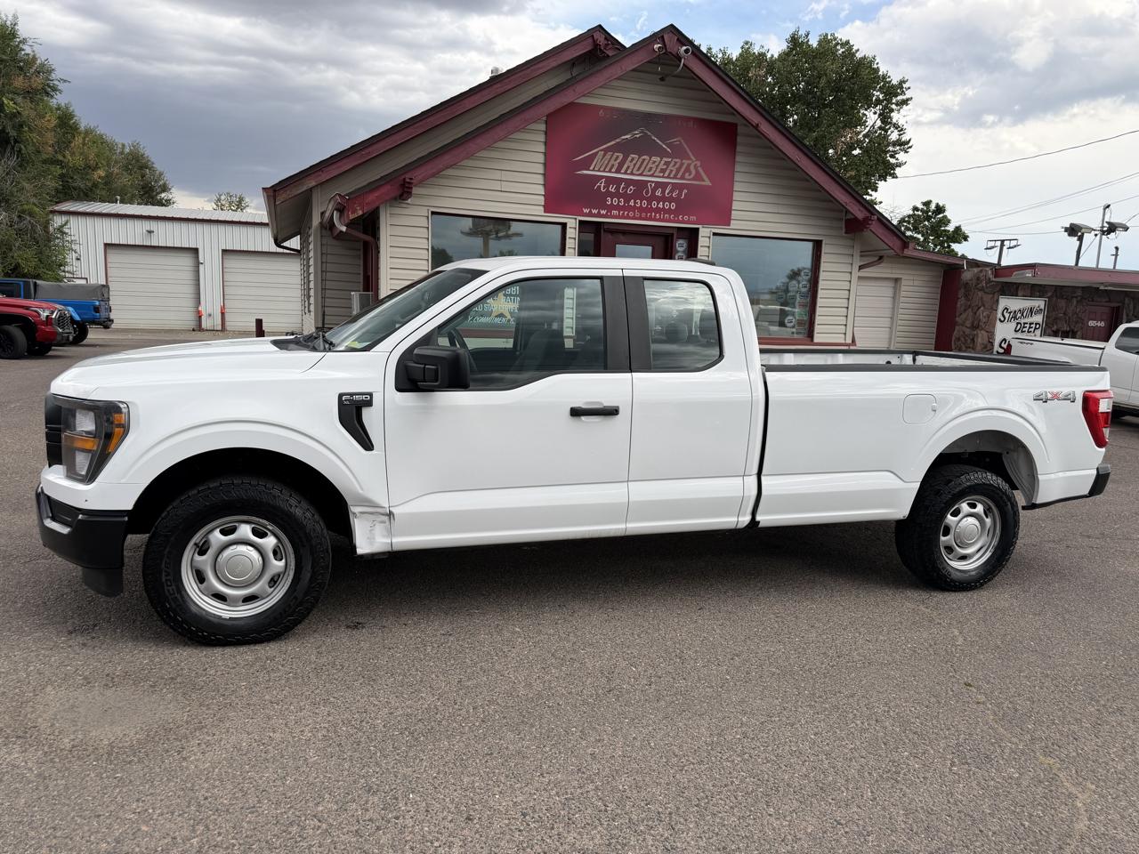 Ford F-150 XL SuperCab Long Bed 4WD 2023