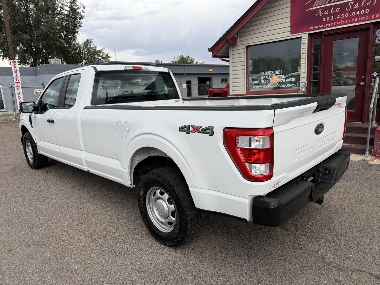 Ford F-150 XL SuperCab Long Bed 4WD 2023